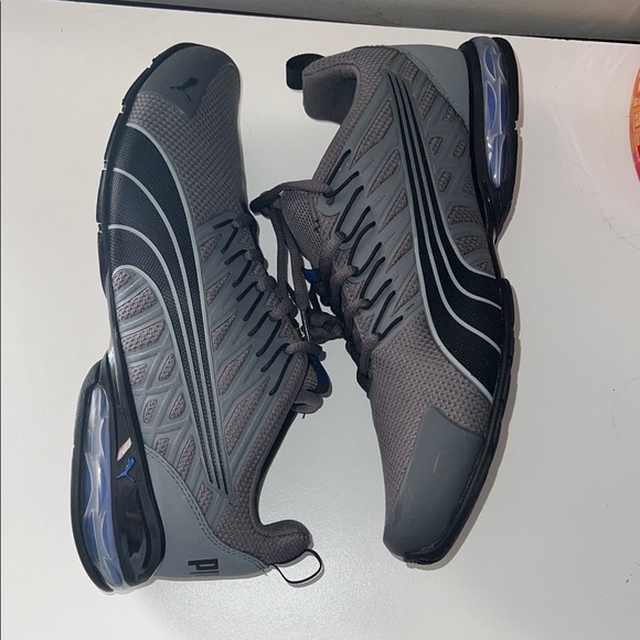 Puma Men's Black and Gray Athletic Shoes - Picture 1 of 5